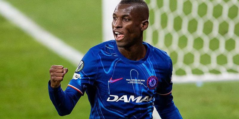 Tiểu sử về tiền đạo Nicolas Jackson