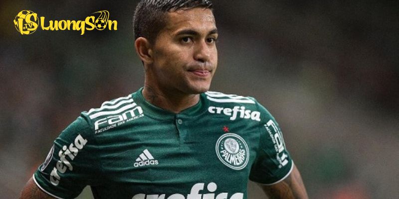 Eduardo Pereira Rodrigues có trận đấu căng thẳng với Fortaleza