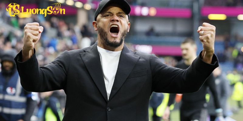 Với sự chỉ đạo tài ba của Vincent Kompany giúp Bayern thắng 2-1